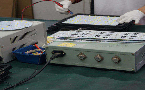 Sunshine Opto-electronics Enterprise Co.,ltd linea di produzione del fabbricante