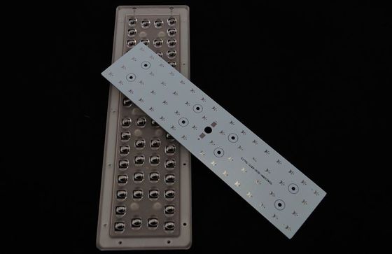 Lente LED ottica in materiale PC con array da 56W e angoli di fascio multipli per lampioni stradali e lampade stradali a LED