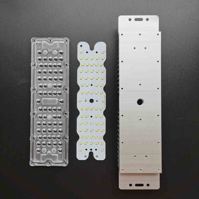il modulo dell'iluminazione pubblica della lente LED del PC di 50W SMD3030 impermeabilizza 8 serie 8 48V paralleli con il dissipatore di calore