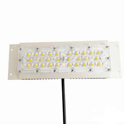 Modulo per illuminazione stradale a LED 28PCS 7070 con lente ottica 158×103° Soluzione per illuminazione stradale ad alta potenza 48V